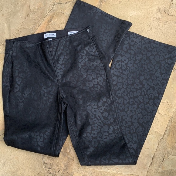 Sofia Jeans in Black Leopard Stretch - Picture 1 of 11